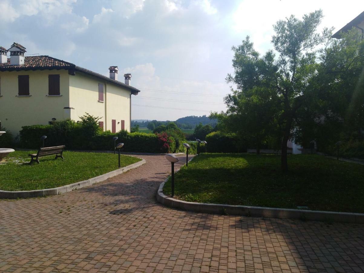 100% Design Villa Desenzano del Garda Exterior photo